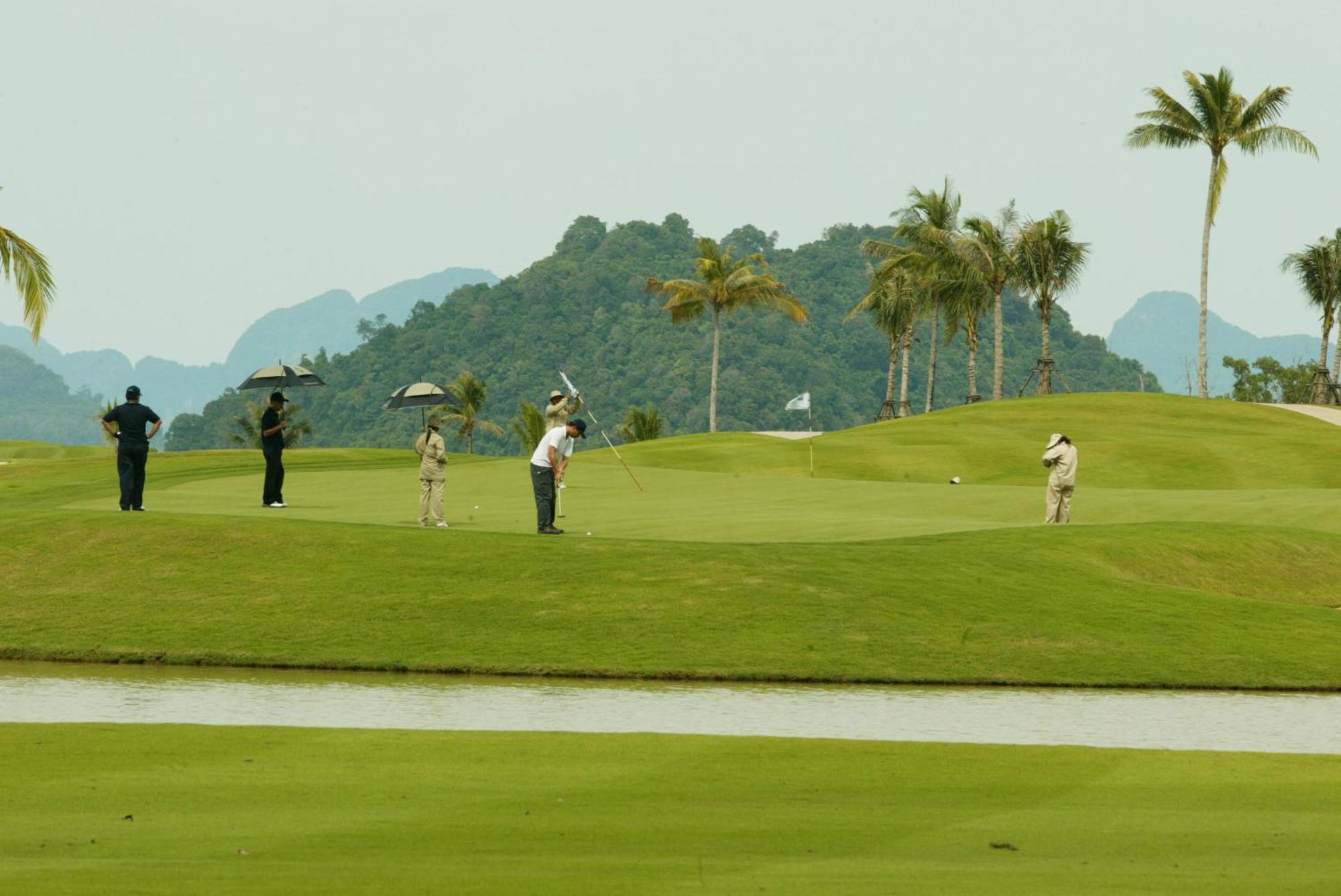 Mission Hills Phuket Golf Resort-Sha Extra Plus Por Bay Esterno foto